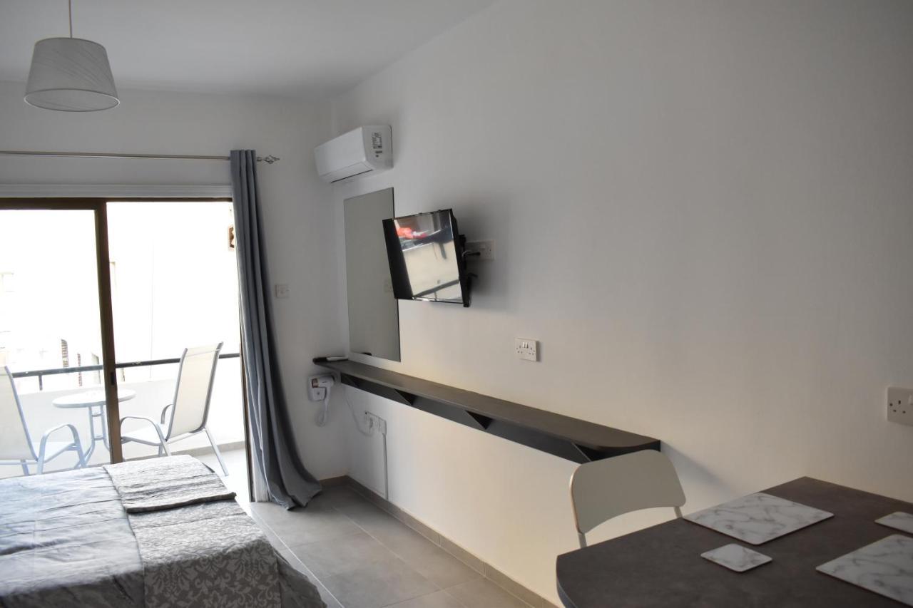 Marias Apartment - In City Centre,Near Beach Larnaca Esterno foto